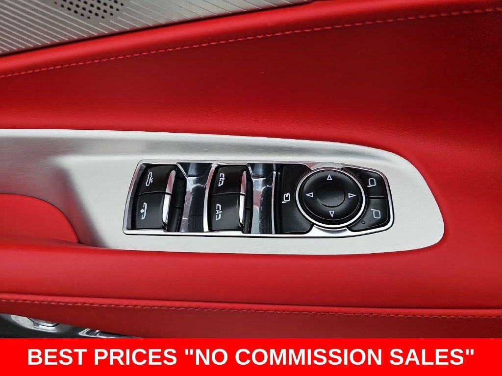 Used 2022 Chevrolet Corvette Stingray Premium Conv w/ Z51 Performance Package RWD image 28