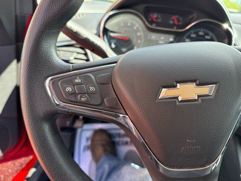Used 2017 Chevrolet Cruze LT w/ Convenience Package FWD image 14
