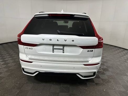 Used 2025 Volvo XC60 B5 Plus w/ Protection Package Premier image 4