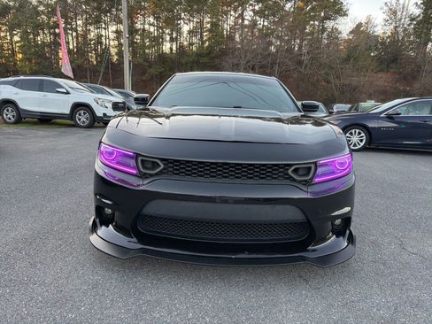 Used 2019 Dodge Charger GT image 2