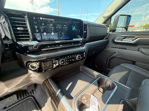 Used 2026 Chevrolet Silverado 3500 LT w/ All Star Edition AWD/4WD image 15