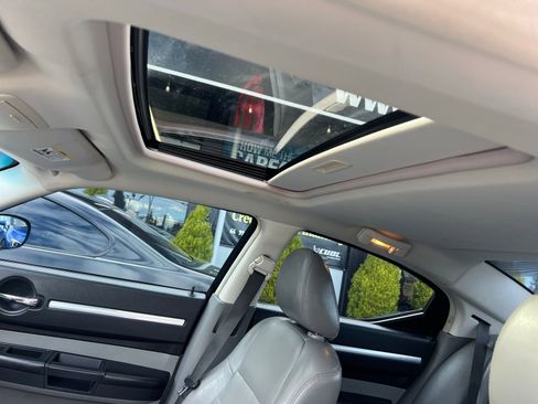 Used 2009 Dodge Charger SXT image 22