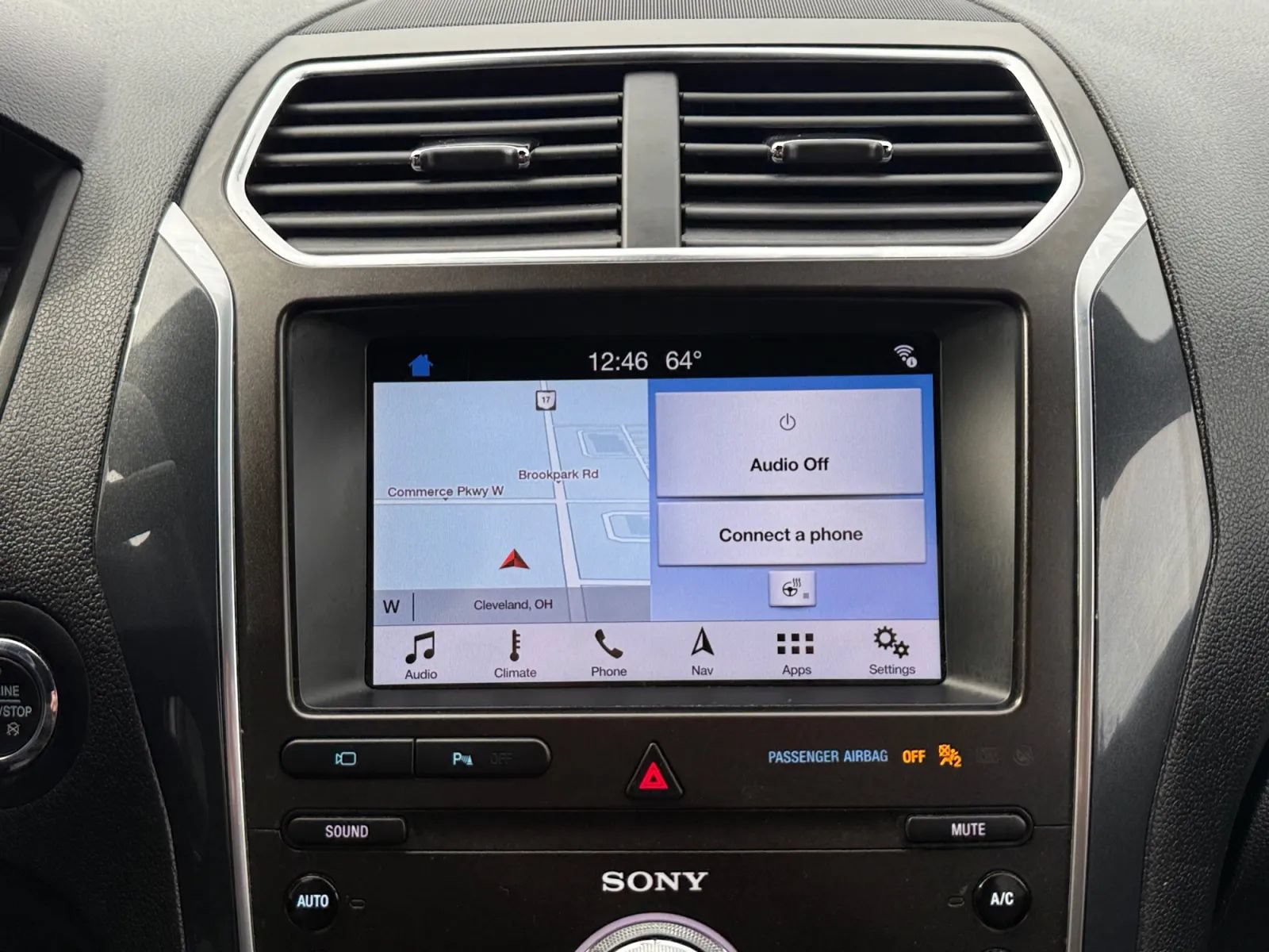 Used 2019 Ford Explorer Limited w/ Class III Trailer Tow Package AWD/4WD image 38