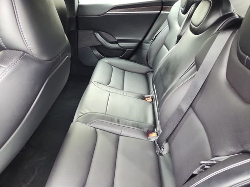 Used 2021 Tesla Model S Plaid image 5