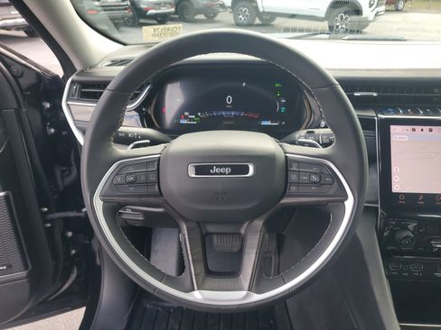 Used 2023 Jeep Grand Cherokee 4WD 4xe image 26