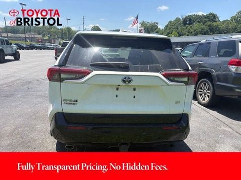 Used 2021 Toyota RAV4 SE w/ Weather & Moonroof Package AWD/4WD image 10