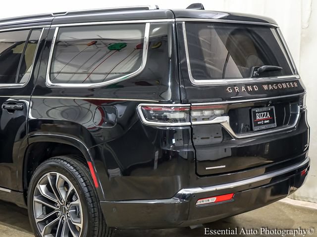 Used 2022 Jeep Grand Wagoneer Series III AWD/4WD image 8