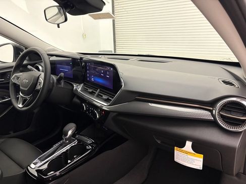 New 2026 Chevrolet Trax ACTIV w/ Driver Confidence Package FWD image 34