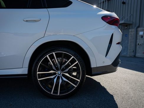 Used 2020 BMW X6 xDrive40i w/ M Sport Package image 6