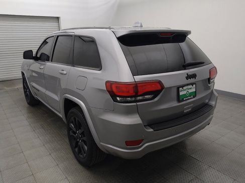 Used 2020 Jeep Grand Cherokee Altitude RWD image 5