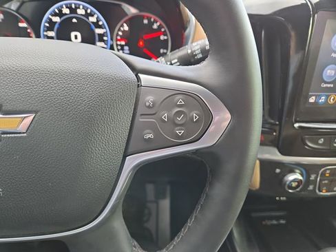 Used 2023 Chevrolet Traverse Premier image 19