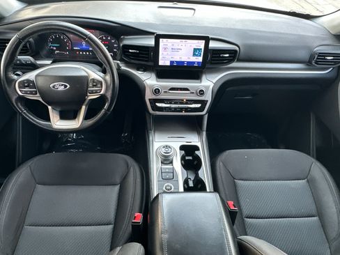 Certified 2022 Ford Explorer XLT w/ Class IV Trailer Tow Package image 14