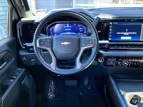 Used 2024 Chevrolet Silverado 2500 High Country w/ Technology Package image 5