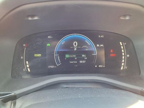 Used 2025 Toyota Camry LE image 62