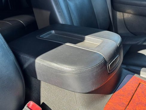 Used 2009 Chevrolet Suburban LTZ image 38