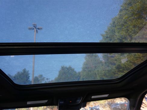 Used 2025 Toyota Tundra Limited image 16