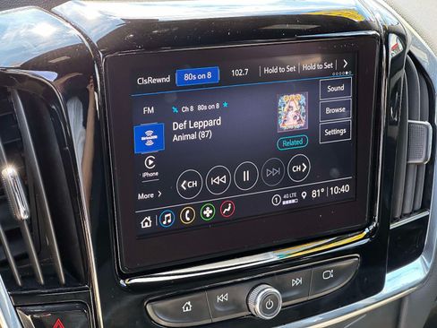 Used 2023 Chevrolet Traverse LT FWD image 27