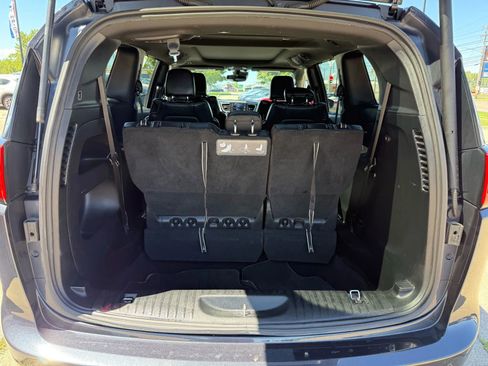 Used 2019 Chrysler Pacifica Touring-L Plus w/ Advanced Safetytec Group image 14
