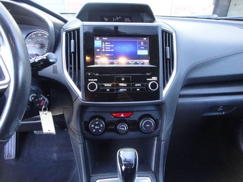 Used 2019 Subaru Crosstrek 2.0i Premium AWD/4WD image 6