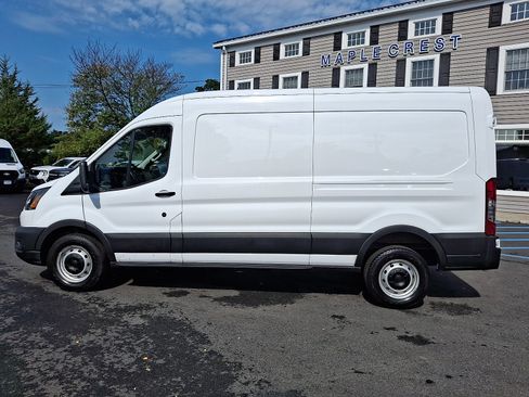 Used 2025 Ford Transit 250 148 Medium Roof RWD image 8