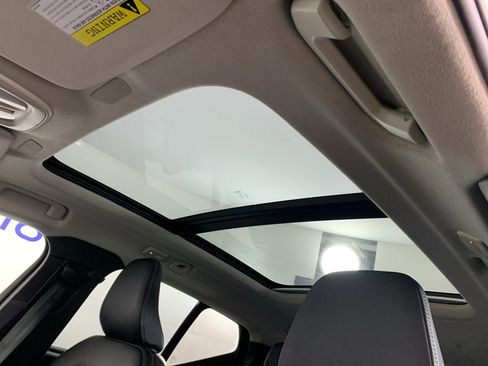 Used 2023 Volvo XC40 B5 Plus AWD/4WD image 29