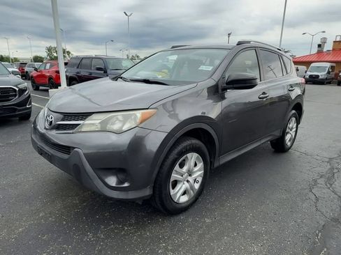 Used 2013 Toyota RAV4 LE FWD image 4
