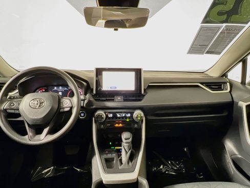 Used 2025 Toyota RAV4 XLE w/ Convenience Package FWD image 30