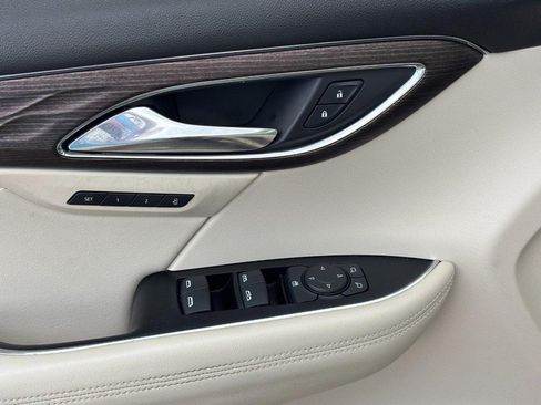 Used 2023 Buick Envision Avenir FWD image 16
