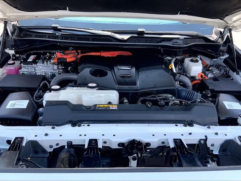 Used 2023 Toyota Sequoia Capstone RWD image 31