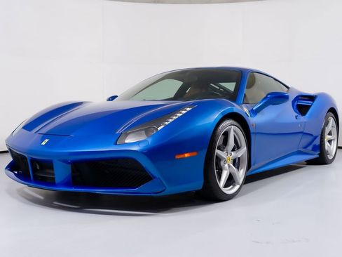 Used 2018 Ferrari 488 GTB image 12