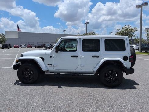 Used 2020 Jeep Wrangler Unlimited Sahara AWD/4WD image 7
