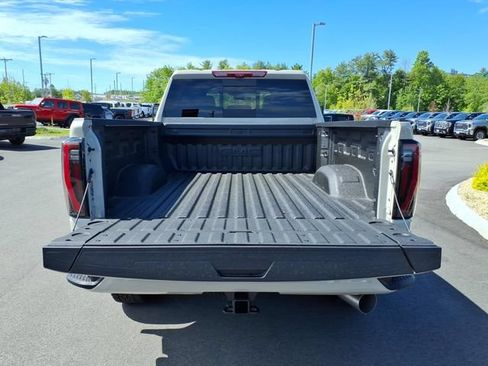 New 2026 GMC Sierra 2500 AT4 w/ Technology Package AWD/4WD image 7
