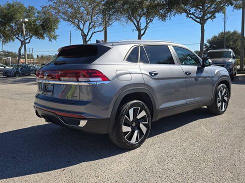 Used 2025 Volkswagen Atlas Cross Sport SE image 8