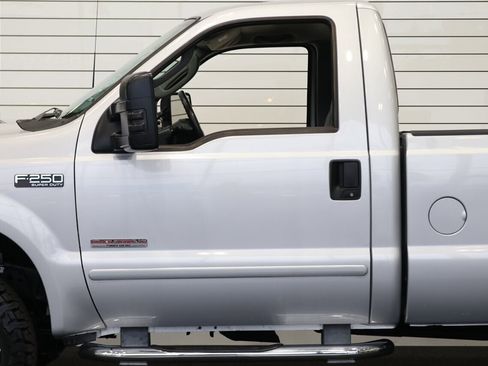 Used 2003 Ford F250 XLT image 13
