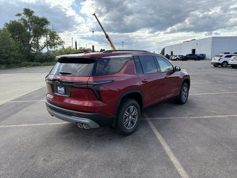 New 2026 Chevrolet Traverse LT w/ Driver Confidence Package AWD/4WD image 5