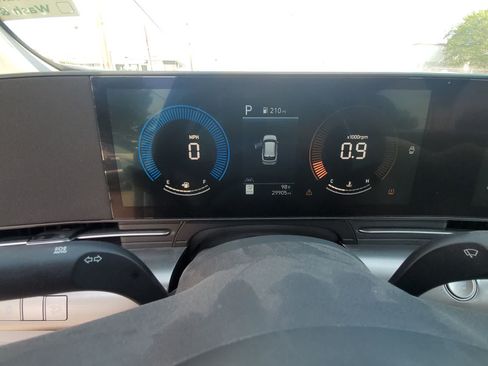 Used 2025 Hyundai Kona SEL FWD image 17
