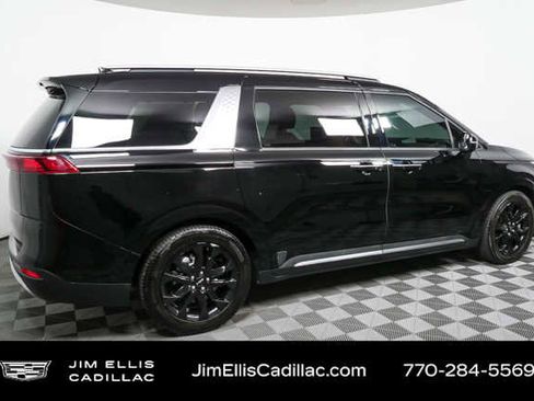 Used 2022 Kia Carnival SX Prestige image 2