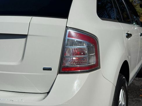 Used 2010 Ford Edge SE image 8
