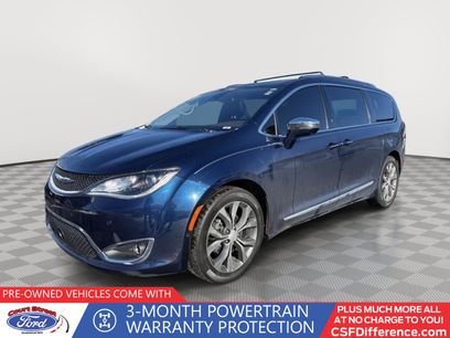 Used 2018 Chrysler Pacifica Limited w/ Tire & Wheel Group