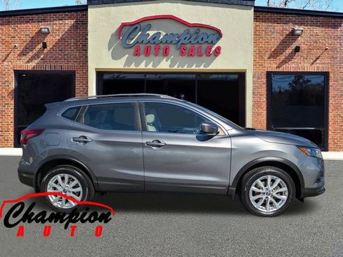 Used 2020 Nissan Rogue Sport SV image 4
