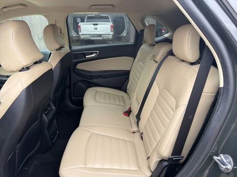 Used 2024 Ford Edge SEL w/ Convenience Package AWD/4WD image 11