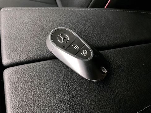 Used 2026 Mercedes-Benz EQE 320+ SUV image 11