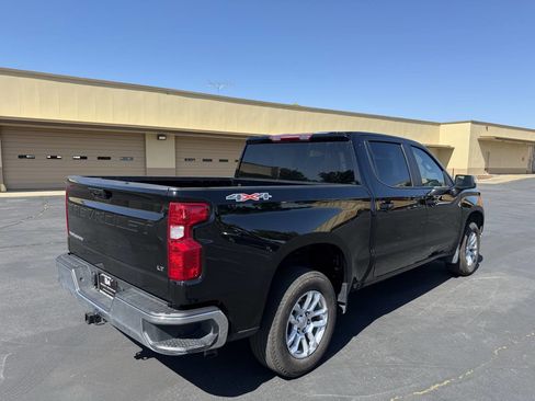 Used 2025 Chevrolet Silverado 1500 LT AWD/4WD image 8