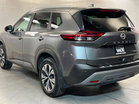 Used 2023 Nissan Rogue SV w/ SV Premium B Package AWD/4WD image 3