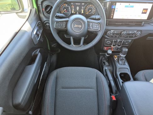 New 2026 Jeep Gladiator Rubicon w/ Steel Bumper Group image 30