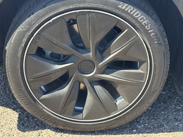 Used 2020 Tesla Model Y Long Range AWD/4WD image 9