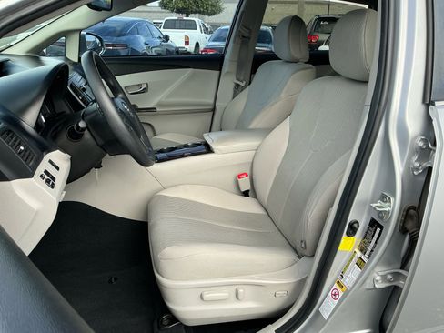 Used 2013 Toyota Venza LE image 14