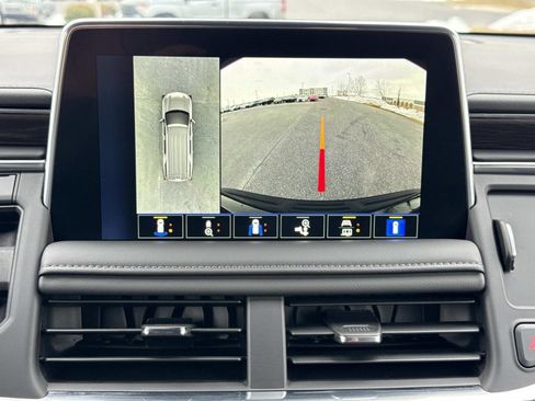 Used 2024 Chevrolet Tahoe LT w/ Luxury Package image 4