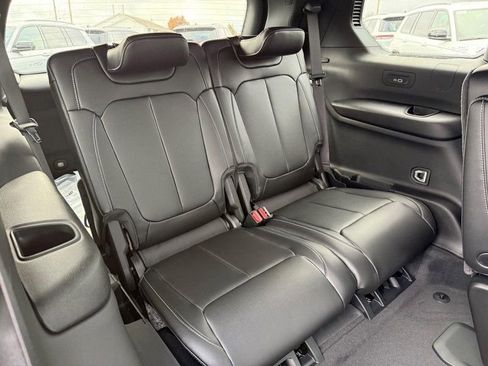 New 2025 Jeep Grand Cherokee L Limited w/ Black Appearance Package image 6