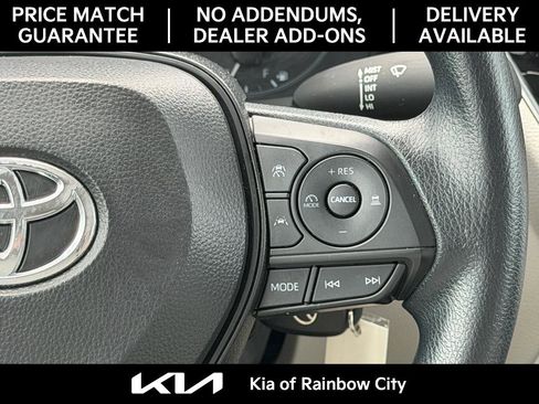Used 2025 Toyota Corolla Cross L FWD image 25